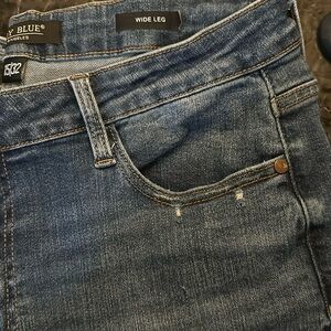 JUDY BLUE “Perfection” Wide Leg Crop jeans